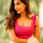 Parvatii Nair Instagram - 🧚🏼‍♀️ ✨ #parvatinair @camerasenthil