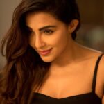 Parvatii Nair Instagram - How about sone raw unedited pics ??? Like em ?!! Which one s ur fav!🌟 @camerasenthil