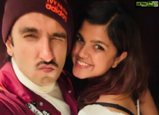 Pooja Devariya Instagram - Happy Birthday Rockstar! @ranveersingh . If there’s one thing I had to speak of this uber talented actor, it is his ‘meter’ - his command and control over how much to give/not give for each character he portrays. ~ Ranveer, your work is used as reference and scene work at our Acting Masterclass. You’re an inspiration. Muchos love and respect ♥️✊🏽#hbd #ranveersingh