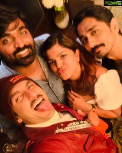 Pooja Devariya Instagram - Power House 😎👊🏽🧨
Best wishes for @83thefilm , @ranveersingh ☺️ #83thefilm