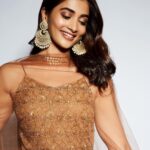 Pooja Hegde Instagram - Happy Dhanteras 🪔 May you create WEALTH my lovely people 😘