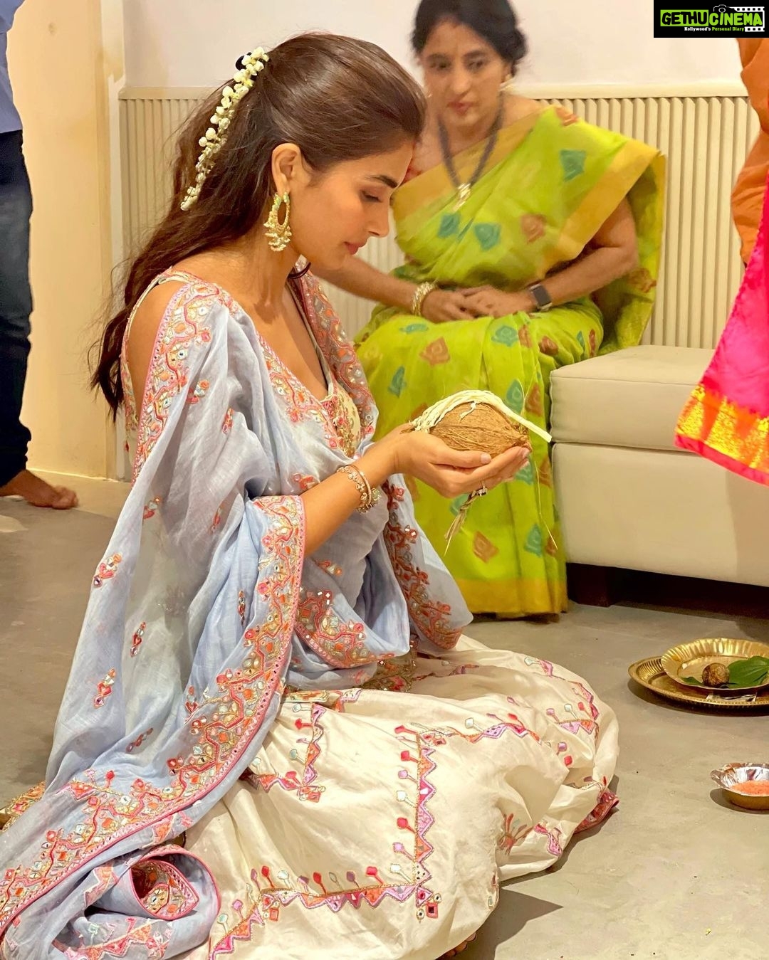 Pooja Hegde Instagram - 1 year since this day of gratitude, for all the dreams fulfilled 🏠 Just keep believing in yourself and work hard. The universe, truly falls in love with a stubborn heart 🥺❤️ #onwardsandupwards ✨