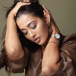 Pooja Jhaveri Instagram - Imma Hot (chocolate) mess 😜🍩🍫🤤 . . Wearing this extremely gorgeous pair of earrings by @clmjewels Watch : @fossil @fossil.in Clicked by : @chromechannels.studio . . #watch #jwellery #ad #design #jwellerycollection #jwellerydesign #hotmodel #hotactress #instagood #instaaddict #hotness🔥 #hotmess