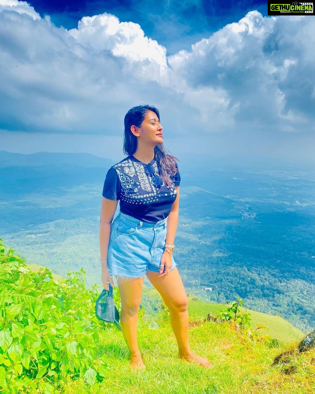 Pooja Jhaveri Instagram - Heaven on earth ! Like literally ! Soaked myself in the beautiful colours of nature…. ! The Sun the blues and the greens….. !! . #ranglageya . . #coloursofnature #beautiful #nature #naturephotography #travel #travelwithme #trekking #trekindia #trek #hike #blog #placesinindia #beautifulindia #greenindia #indiatourism #poojajjhaveri #poojajhaveri