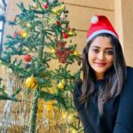 Pooja Jhaveri Instagram - One day to go for Christmas, and I am already so happy, for I gifted myself this super amazing thing, that now allows me to click pictures without the help of anyone. 😎 Being an actor/ influencer it gets so difficult at times to get the perfect pictures and specially when you do not have anyone home, or while you are travelling. Ending up with no content to post or simply having average looking pictures (which is never my thing) I finally had to do something about it. And so I invested in this amazing #djiosmopocket which is going to be my best #christmas gift to myself ! @djiglobal Comes with a tripod so hassle free selfies, and ofcourse best portraits too 😁😁 More than anything I am looking forward to travel with it and capture all the cinematic shots I have always had in my head. 😝😝🤓🥳 . . More review soon, but for now, I am gonna have a beautifully shot christmas……. Ho Ho Ho…. 🤪🥳🎄🧑🏻‍🎄🧙🏻‍♀️ . . . #christmas #christmasdecor #djiosmopocket #djiosmo #bestpictures #christmas2021 #christmasgifts #happyme