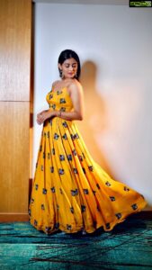 Pooja Jhaveri Instagram - 🌼 #beingethnic 🌼 
.
.
.
#saibo #ethnicwear #ethnic #yellow #designerwear #poojajjhaveri #poojajhaveri #southindia #siima #siima2021