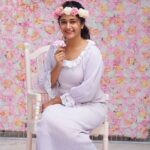 Poonam Bajwa Instagram - #flowermeup# @aswationline @pradeepa_16 @hairstylebynisha @dirlakshman @hariprasad19811