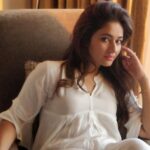 Poonam Bajwa Instagram - #lightshinewhite# . . . . . 📸📸@hairstylebynisha