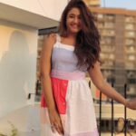 Poonam Bajwa Instagram - #codesunnyday😀#warmsummerdays☀️ . . . 📸📸@hairstylebynisha