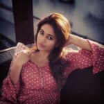 Poonam Bajwa Instagram - #whenilookatyou#whenilookaway 📸📸@hairstylebynisha
