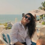 Poonam Bajwa Instagram - #tbt❤️😍#beachdays