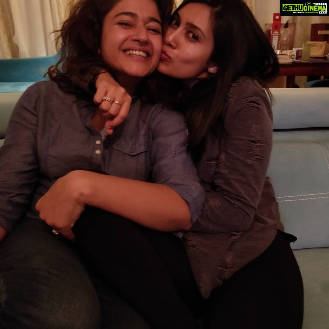Poonam Bajwa Instagram - #loveabounds❤️#eveningslikethese❤️ #@manjushree.kamdarlal@suneel1reddy