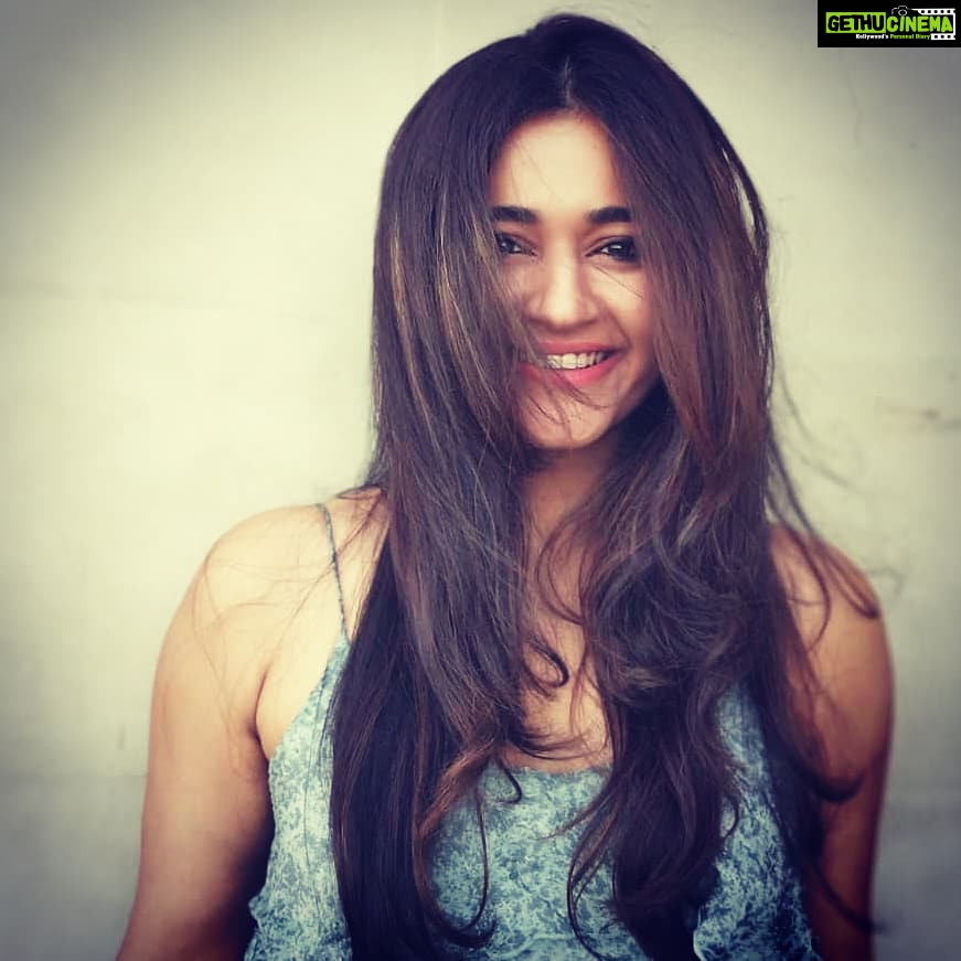 Poonam Bajwa Instagram - #dreamingawake# 📸📸@hairstylebynisha