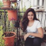 Poonam Bajwa Instagram - #punediaries💫💖#homefeelsgood#plantsmakemehappy #click📷 📸@deepikabajwa