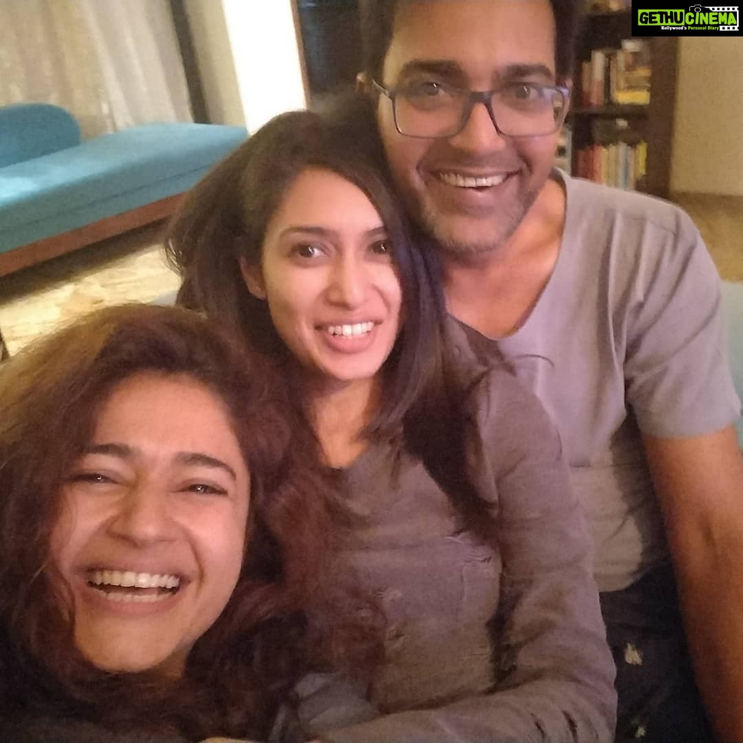 Poonam Bajwa Instagram - #loveabounds❤️#eveningslikethese❤️ #@manjushree.kamdarlal@suneel1reddy