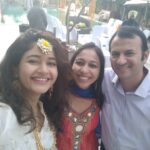 Poonam Bajwa Instagram - With Mummy dearest and family #punjabiweddingscenes🍾 @deepikabajwa @leelanarayanan @vijinandu
