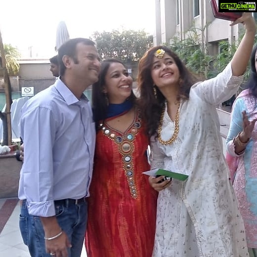 Poonam Bajwa Instagram - With Mummy dearest and family #punjabiweddingscenes🍾 @deepikabajwa @leelanarayanan @vijinandu