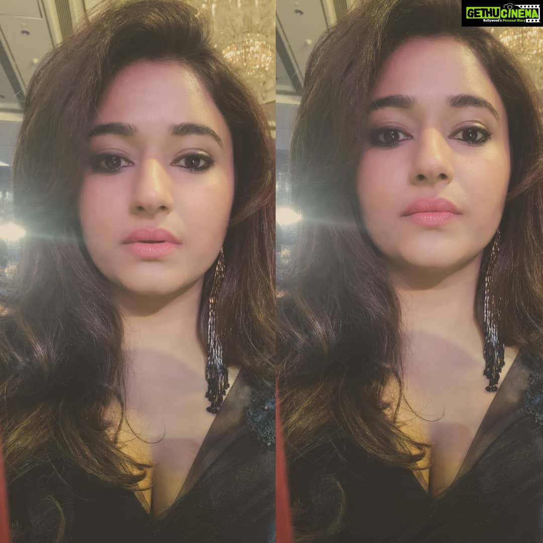 Poonam Bajwa Instagram - #attheevent#whenthephonebecomesthemirror#