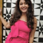 Poonam Bajwa Instagram - #becauseiamhappy# 📸@hairstylebynisha