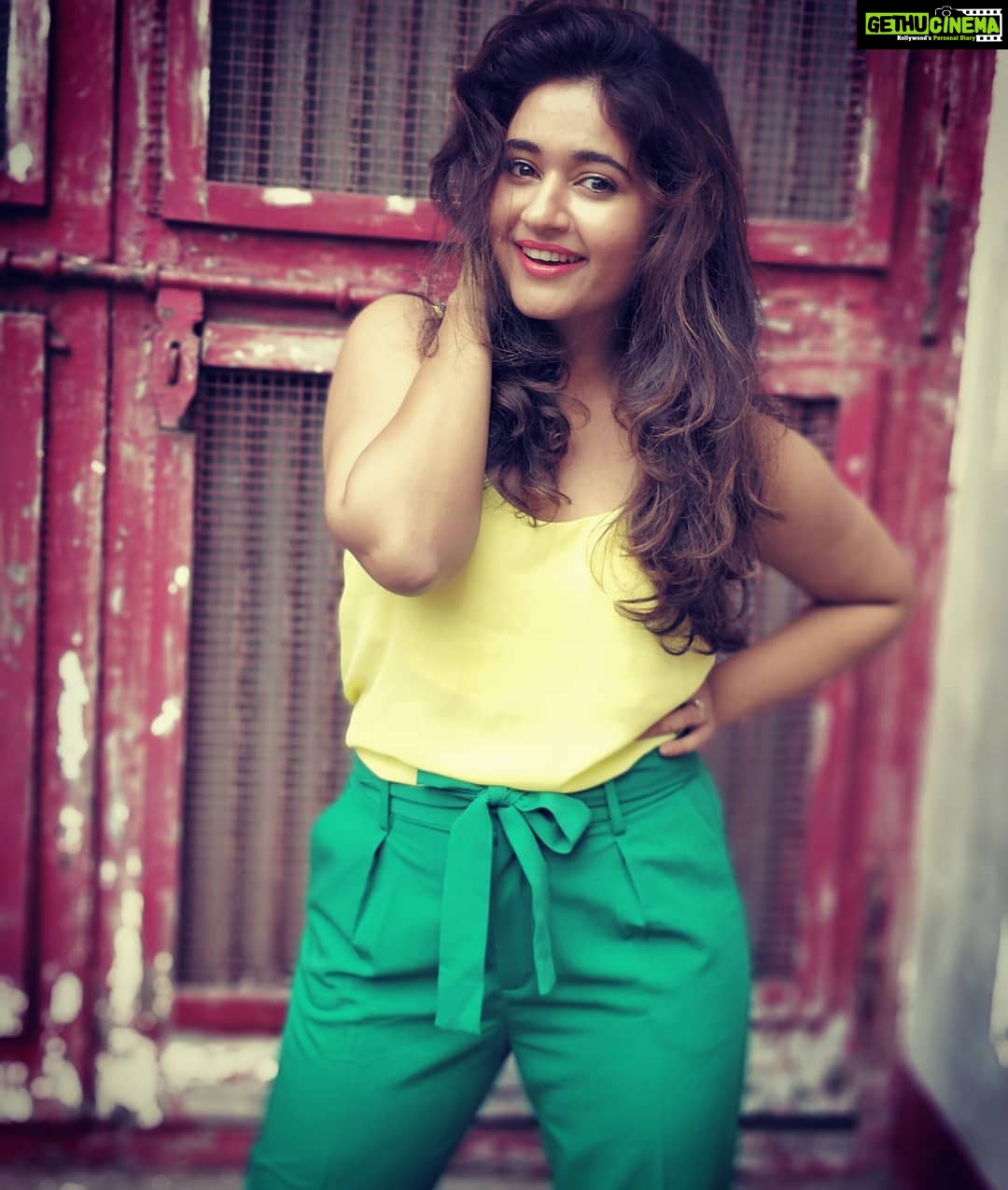 Poonam Bajwa Instagram - 📷@hairstylebynisha