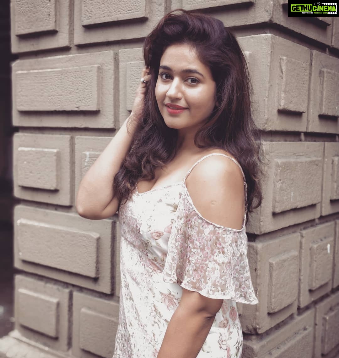 Poonam Bajwa Instagram - 📸@hairstylebynisha
