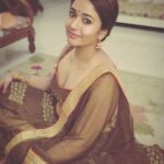Poonam Bajwa Instagram – #playingdressup#traditionalflash
📷@hairstylebynisha