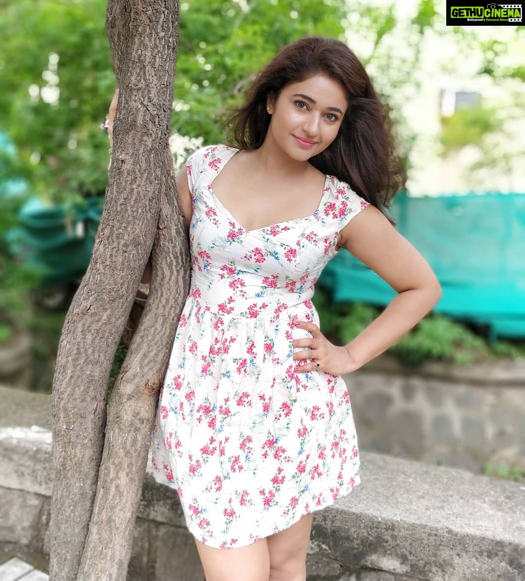 Poonam Bajwa Instagram - 📸@hairstylebynisha