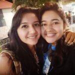 Poonam Bajwa Instagram - #allsmilesoverhere#@deepikabajwa#sistersister#delhidiaries❤