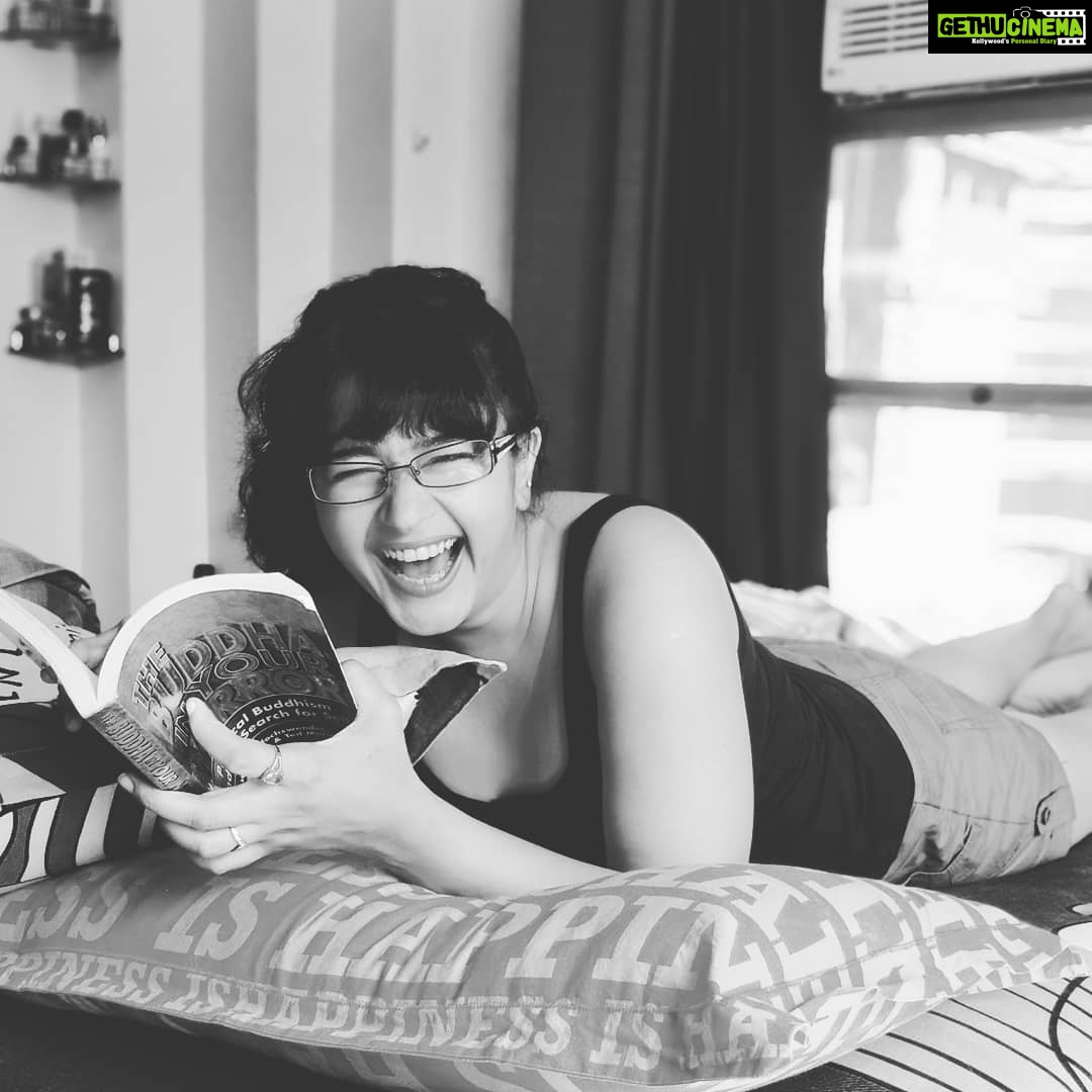 Poonam Bajwa Instagram - #blackandwhite#laughtripoverload#@hairstylebynisha