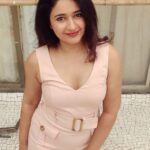 Poonam Bajwa Instagram - #riseandshinesunshine 🖤📸@hairstylebynisha