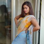 Poonam Bajwa Instagram - #tbt#monkeymode#sometimebeforequarantine# 📸@hairstylebynisha