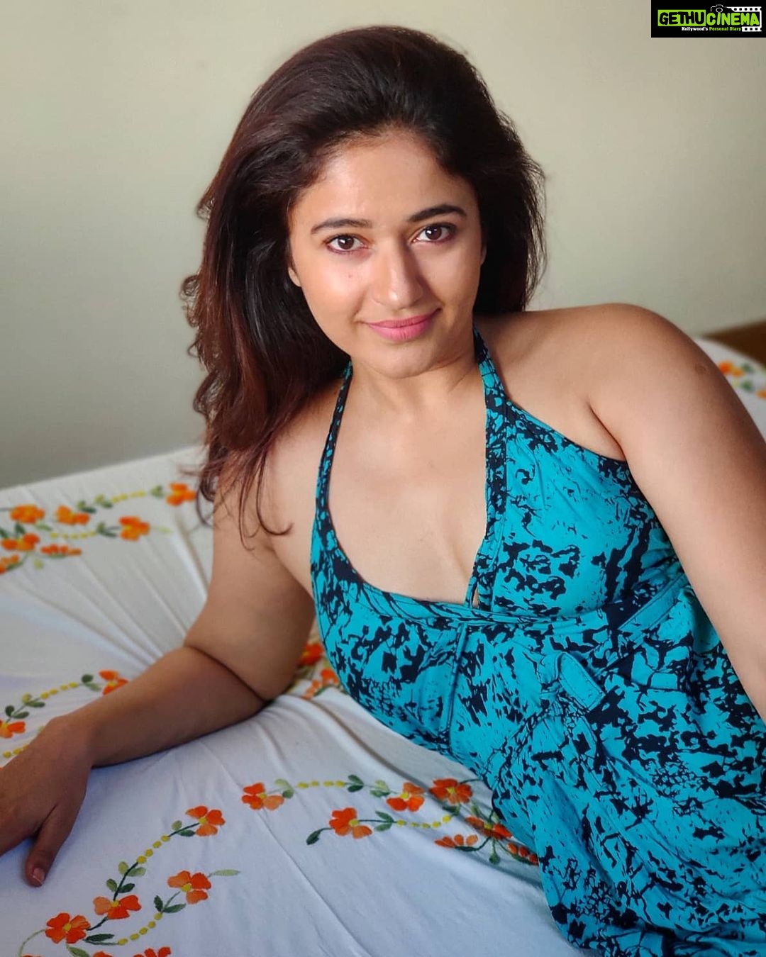 Poonam Bajwa Instagram - #howartthoutoday#πππ . @hairstylebynisha πΈπΈπΈπΈ