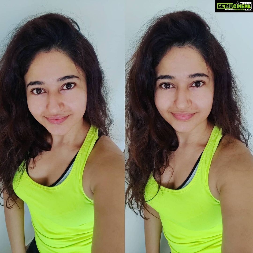 Poonam Bajwa Instagram - #helloeveryone#4thjune2021#❣️❣️❣️