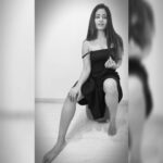 Poonam Bajwa Instagram - 🖤🖤🖤🖤🖤🖤🖤🖤