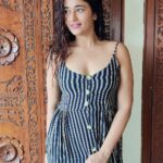 Poonam Bajwa Instagram - #photogallerystroll#randomthrowbacks . @hairstylebynisha