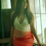 Poonam Bajwa Instagram - Nostalgia for a world I never knew?. 📸@hairstylebynisha