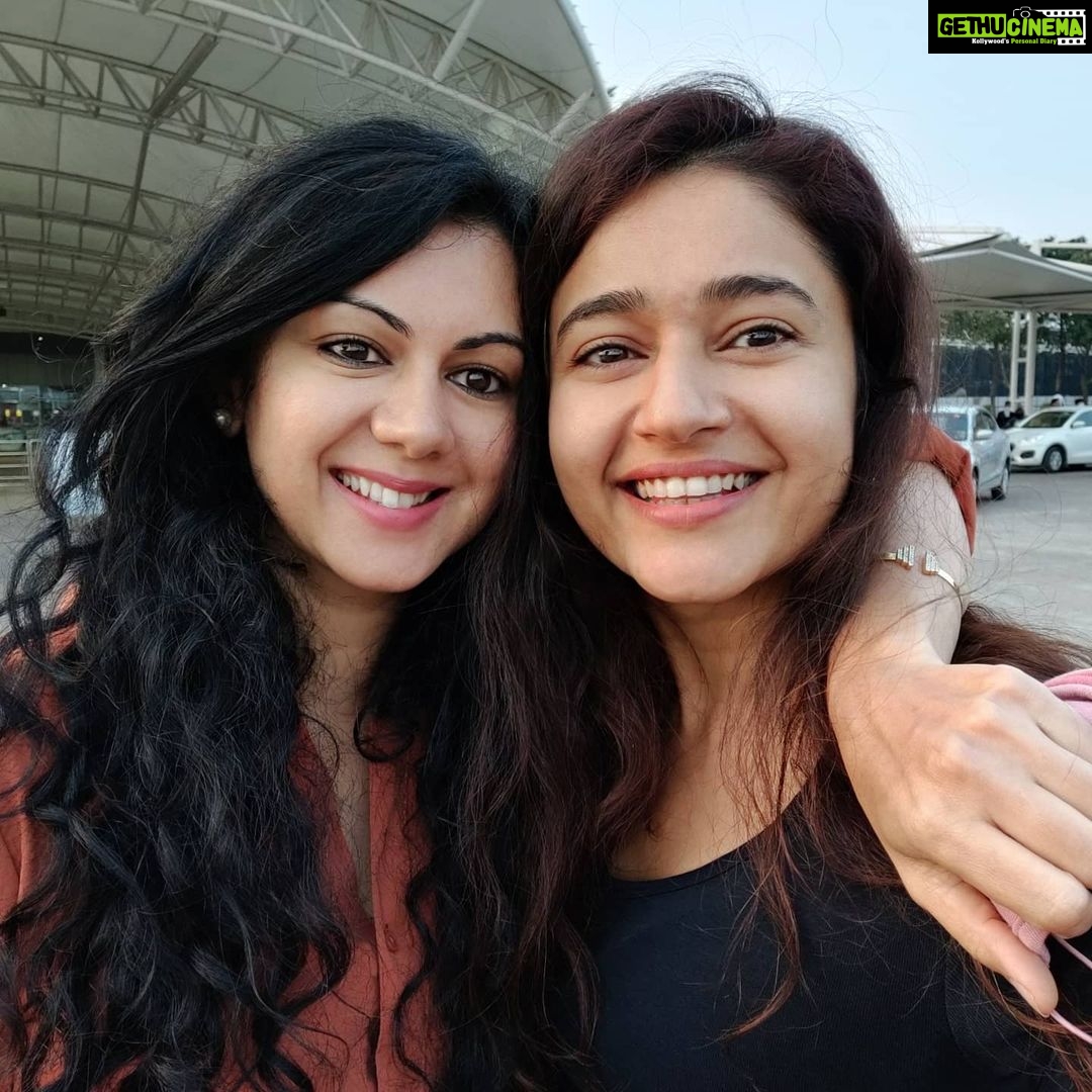 Poonam Bajwa Instagram - 💕Absolute joy!@kamana10 💕