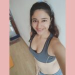 Poonam Bajwa Instagram - 🍀🍀🍀#howsyourdaysofar#preyogapic#