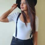 Poonam Bajwa Instagram - 🖤🖤🖤 . @hairstylebynisha