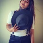Poonam Bajwa Instagram - 🖤🖤🖤 . @hairstylebynisha