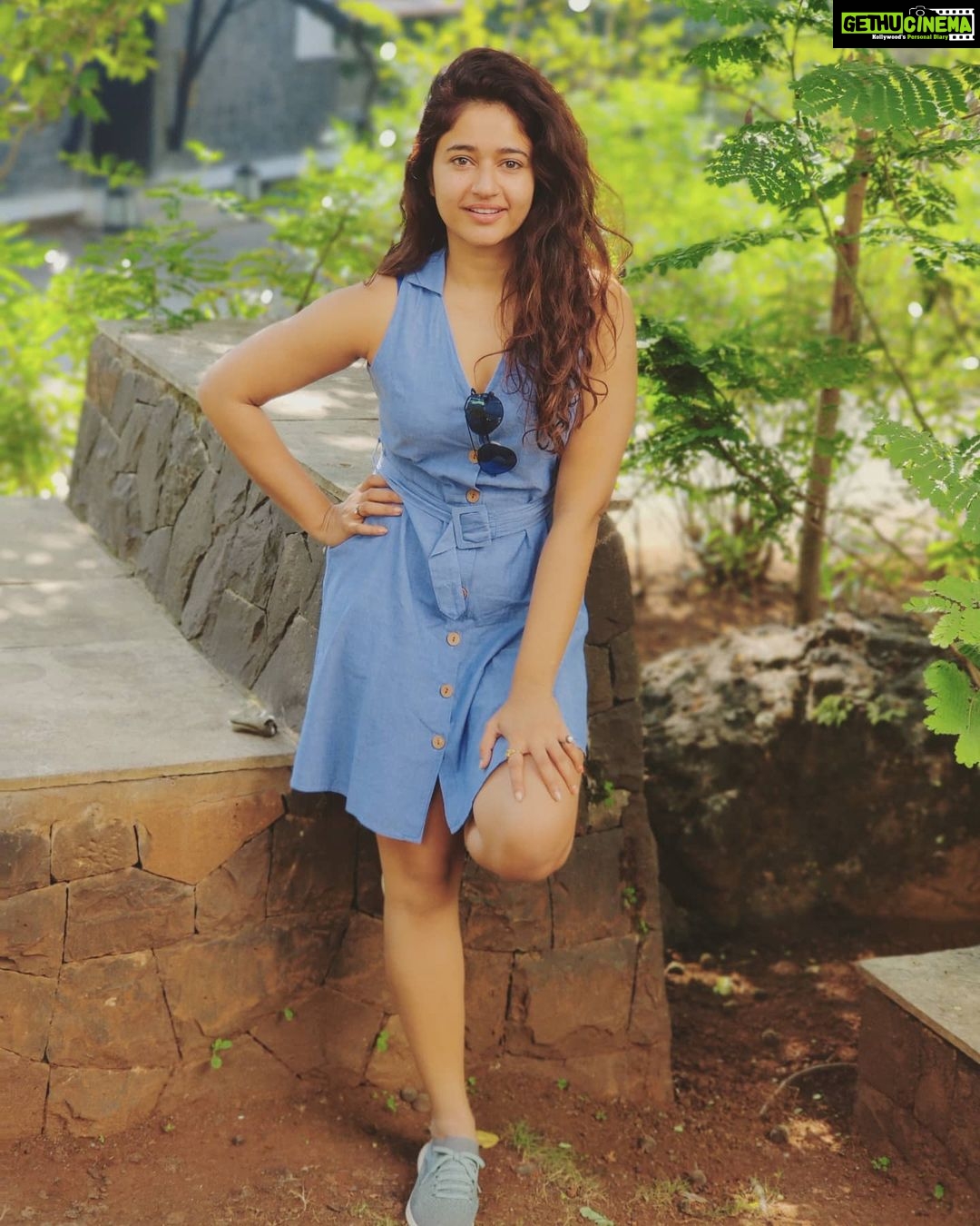 Poonam Bajwa Instagram - Isn't it a beautiful day🌞🌞🌞 Something wonderful is about to happen!!!Good morning 🌞🌞🌞🌞🌞