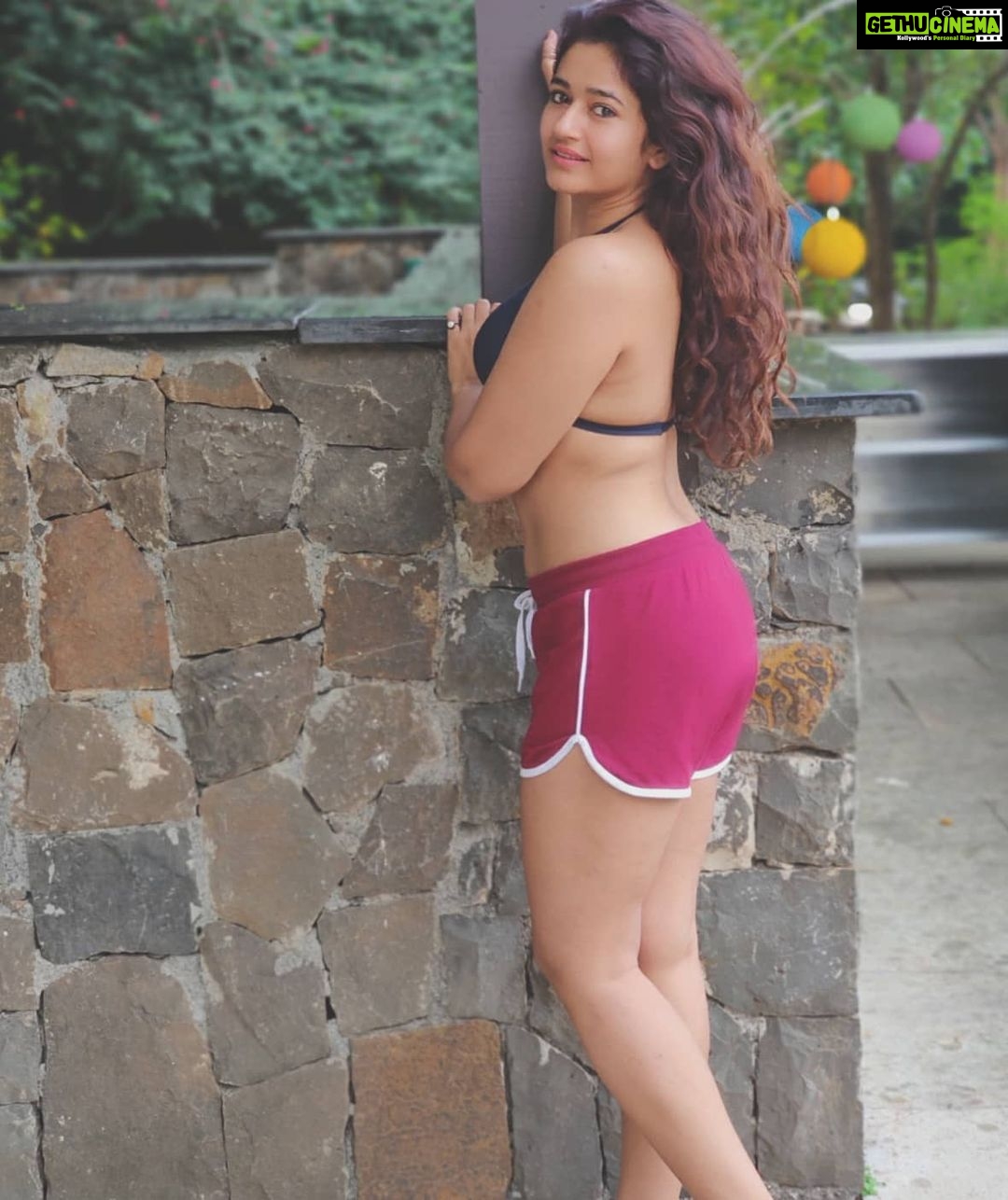 Poonam Bajwa - 264.9K Likes - π«π#stillmakingupmymind#diveornot#maybeitsmaybe