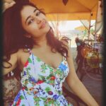 Poonam Bajwa Instagram - #sometimebeforequarantine #tbt#sunnymemories☀️# 🖤📸@suneel1reddy