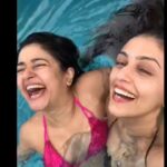 Poonam Bajwa Instagram - 🖤🌈🦋🪐@aartichabria !#tbt🔙📸#sweetbliss #afeelingcalledlife💙 #cheerstomorememories #gratitudemagicuniverse