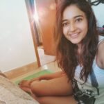 Poonam Bajwa Instagram - 🌈🦋🌟What is the Best Case Scenario for all of us ??🦋🌻☀️#howgoodcanlifeget #thesunisshining☀️#theskyisclear#theairfeelsgood#wearealive❤️#