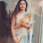 Poonam Bajwa Instagram - ❣️❣️❣️ To you my friend,who is reading this right now ... Happy Friendship Day! Yeh dosti sada barkarar rahe! 🖤@hairstylebynisha
