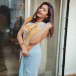 Poonam Bajwa Instagram - Happy International Friendship Day❣️❣️💛🌻🪐🌞🌞🌞🌞🌞 . 📸@hairstylebynisha