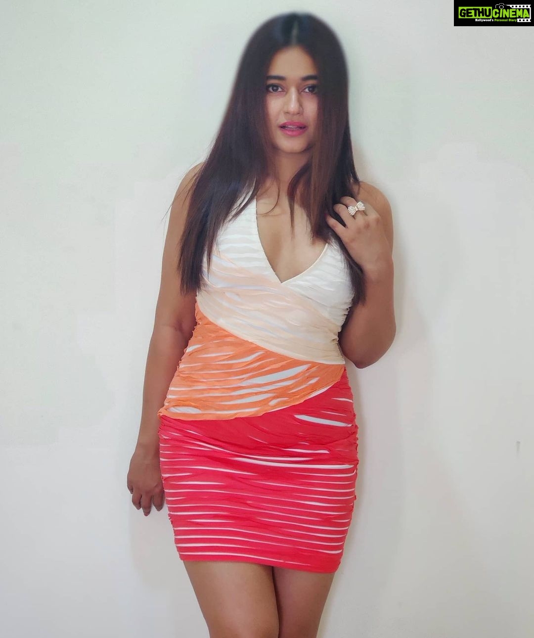 Poonam Bajwa Instagram - 🌈🌈🌈 ✨🌟🌠@hairstylebynisha