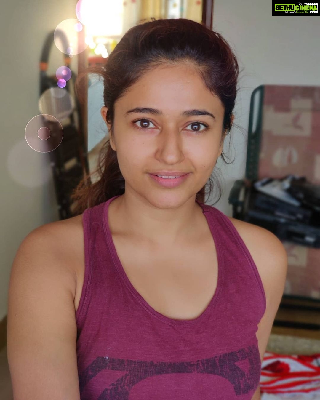 Poonam Bajwa Instagram - 🌟💫💫✨✨✨🍀🍀🍀🍀🦋🦋🦋🦋🦋 ☀️📸@suneel1reddy ☀️
