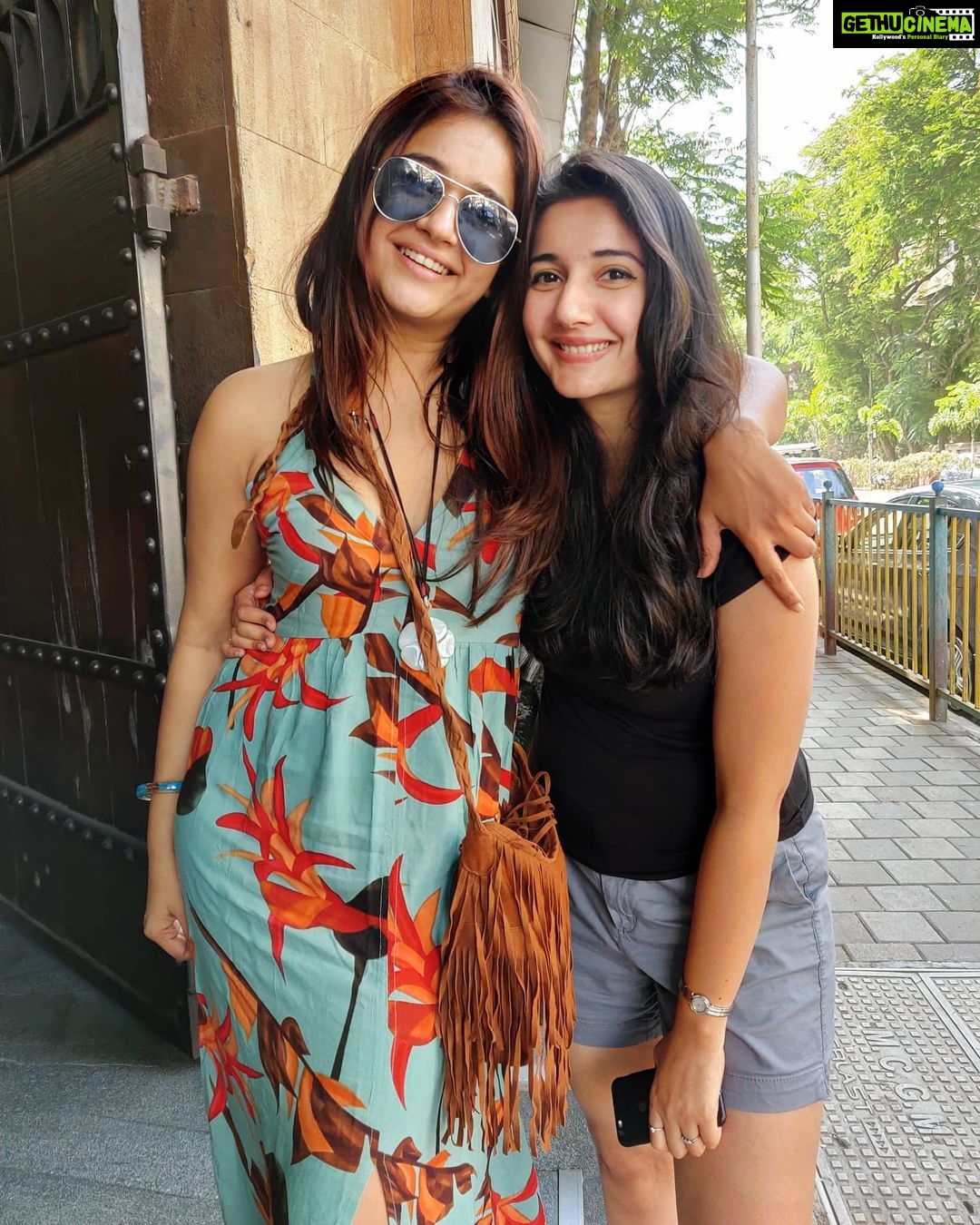 Poonam Bajwa Instagram - 💞💞@deepikabajwa💞💞#siblingsaturday❤️# #sisteract#mumbaiafternoon# 📸📸@suneel1reddy